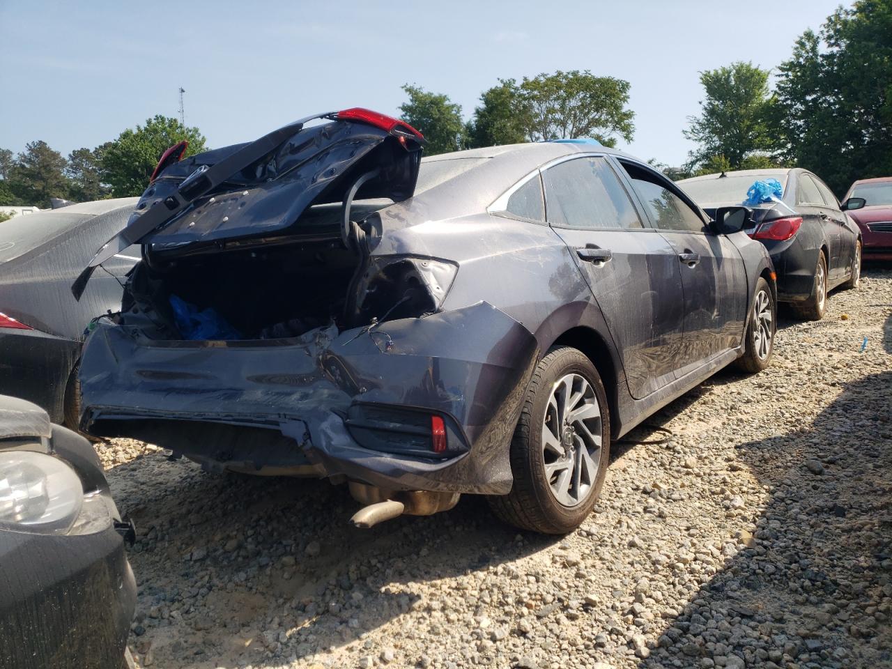 Photo 4 from auction – 2017 HONDA CIVIC EX with VIN 2HGFC2F72HH550097