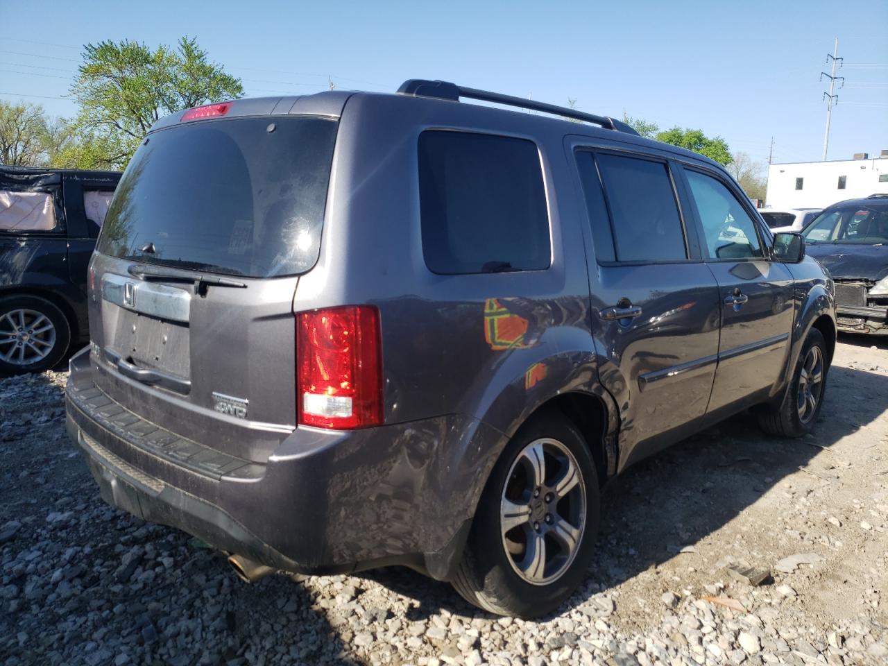 Photo 4 from auction – 2015 HONDA PILOT SE with VIN 5FNYF4H35FB050412