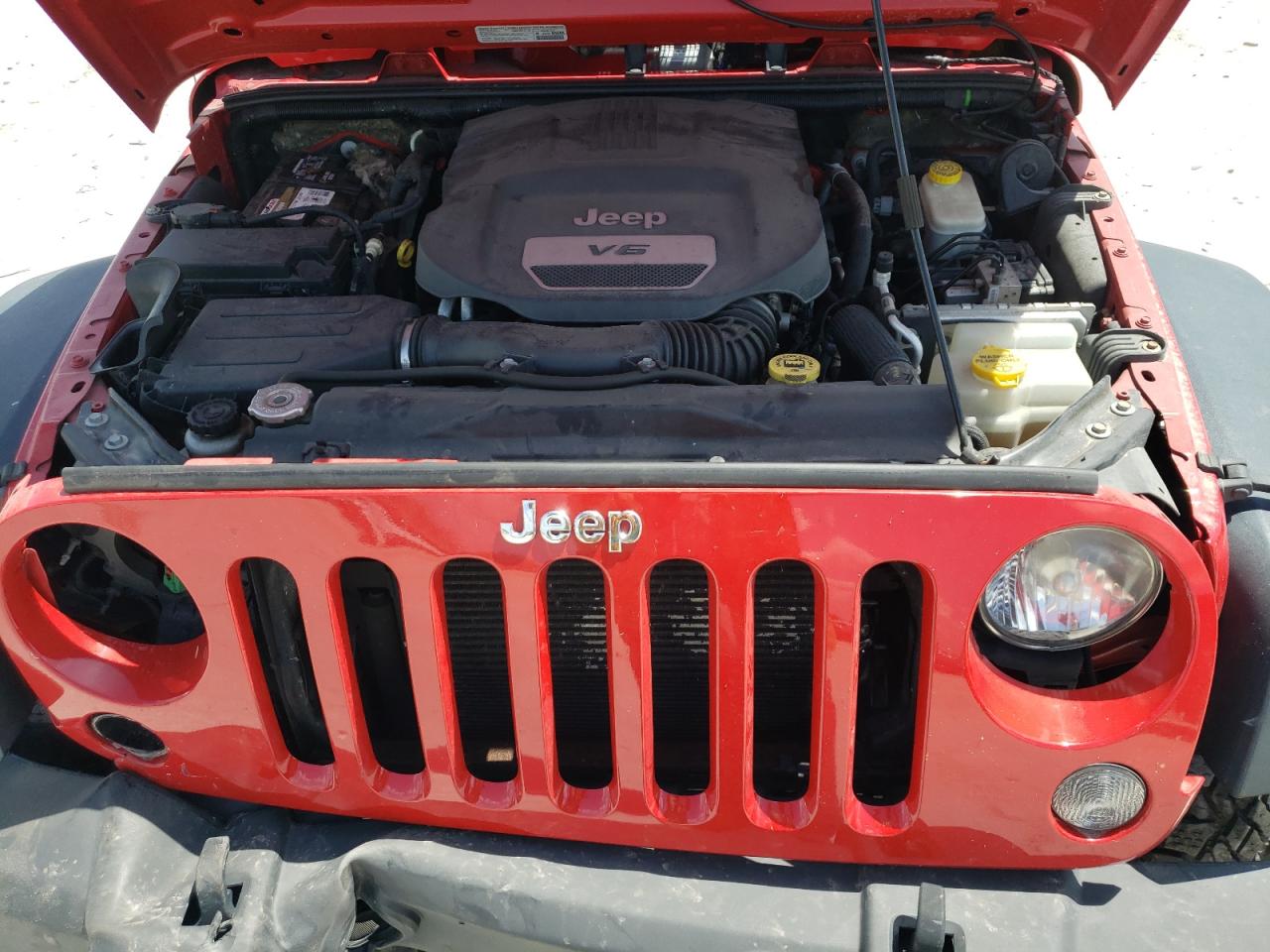 Photo 7 from auction – 2014 JEEP WRANGLER U with VIN 1C4BJWDG2EL303061