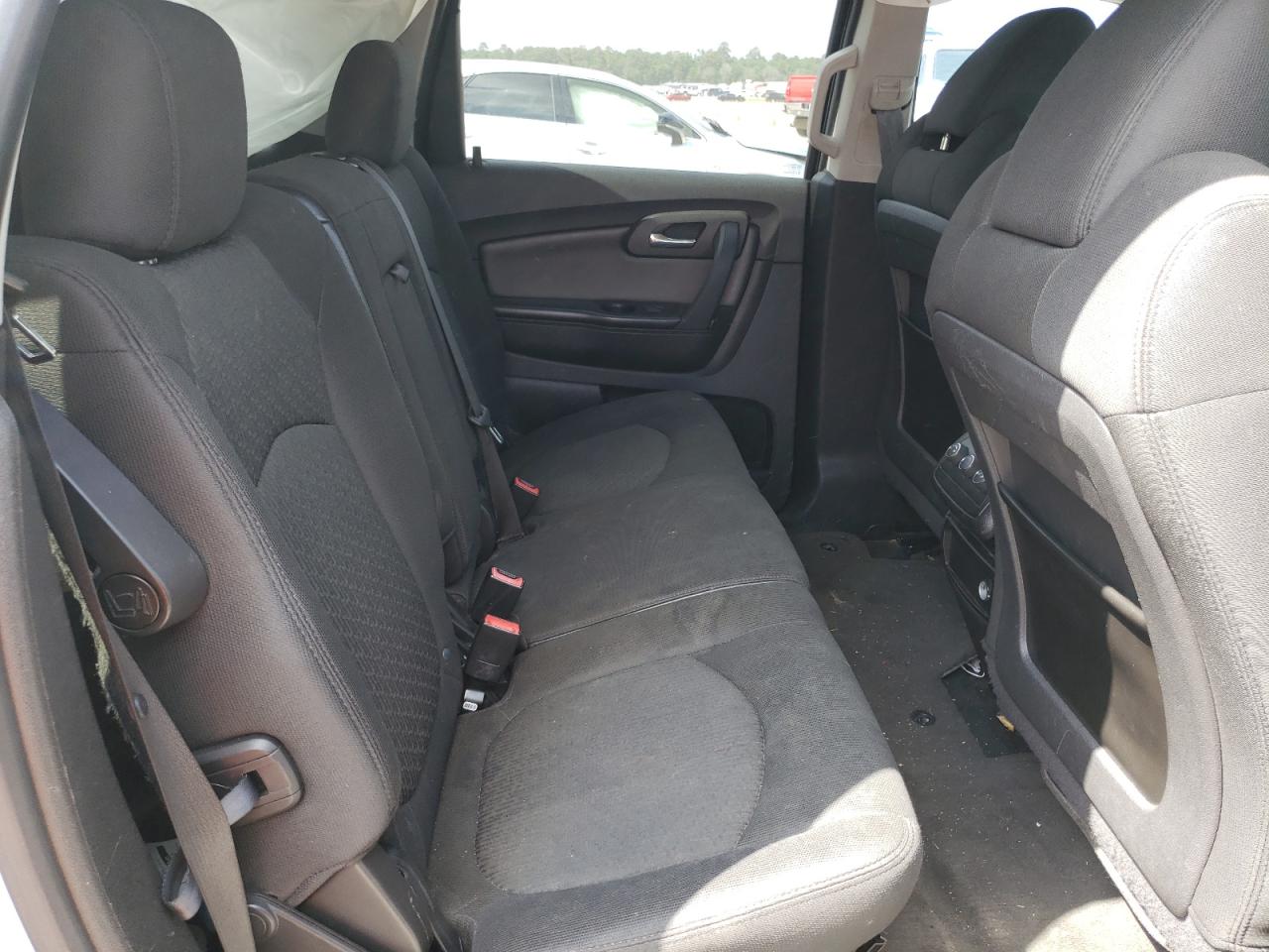 Фото 6 с аукциона – 2010 CHEVROLET TRAVERSE L с VIN 1GNLRFED2AS107971