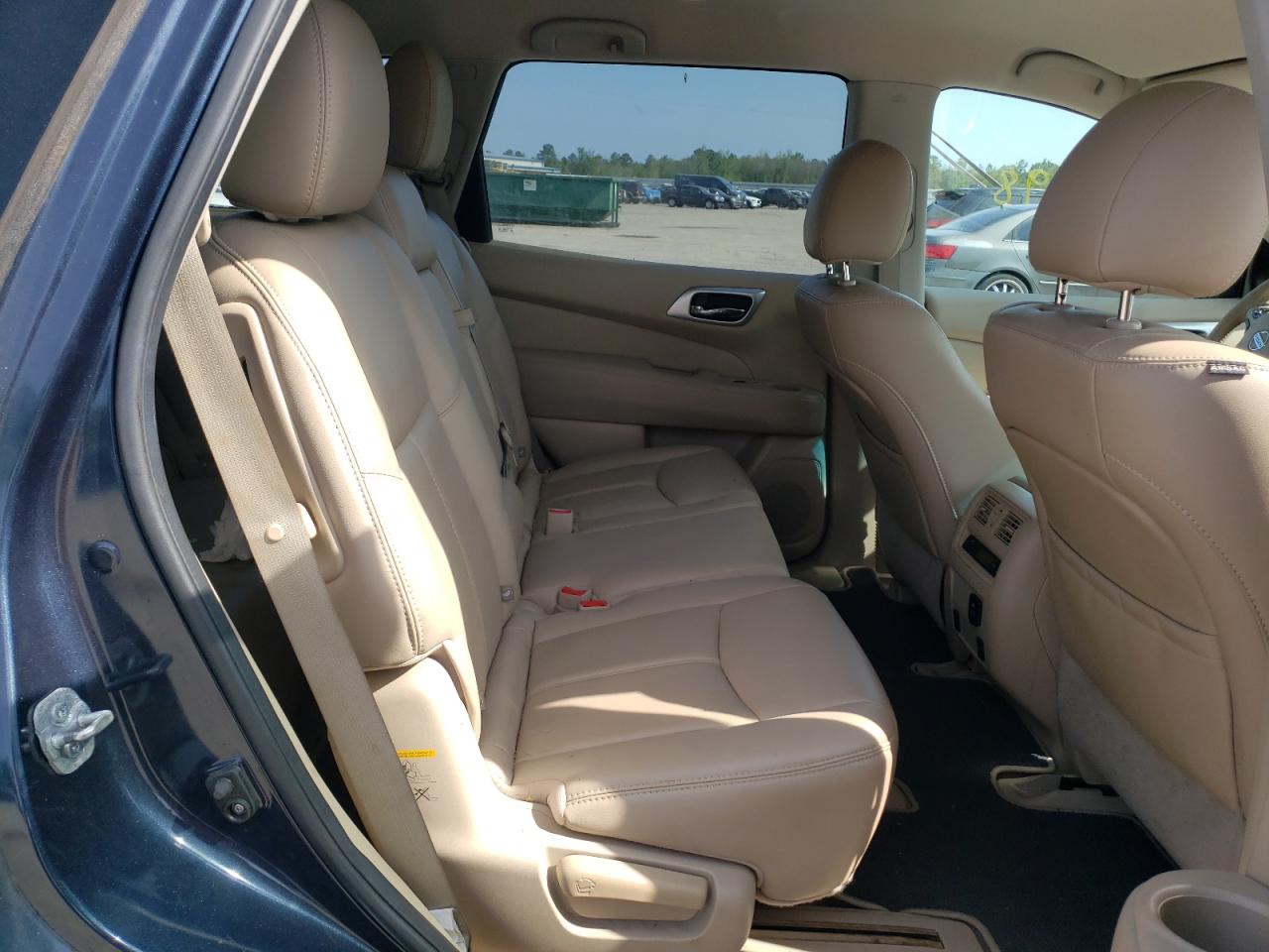 Photo 6 from auction – 2015 NISSAN PATHFINDER with VIN 5N1AR2MN2FC661981