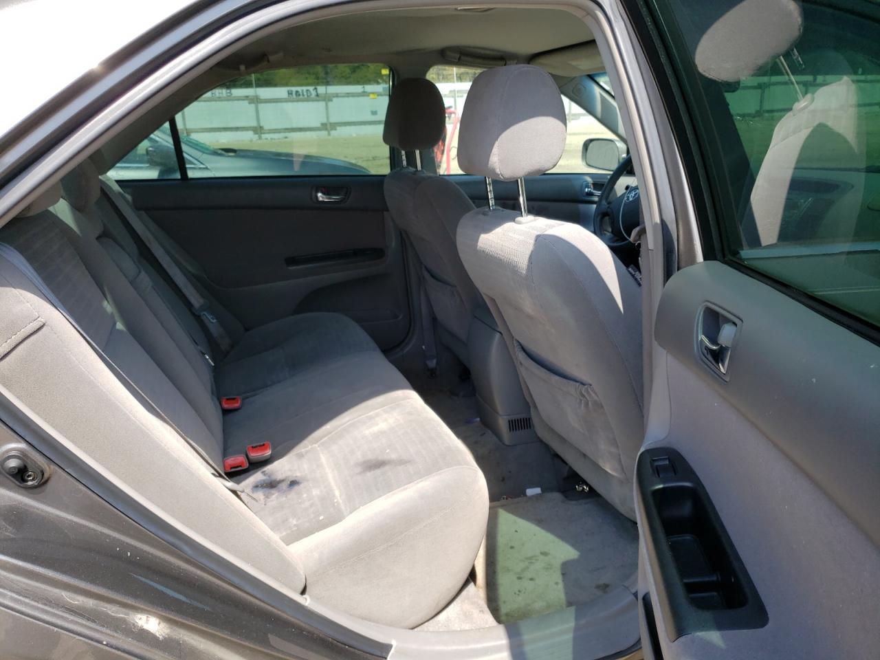 Photo 6 from auction – 2005 TOYOTA CAMRY LE with VIN 4T1BE30K95U978196