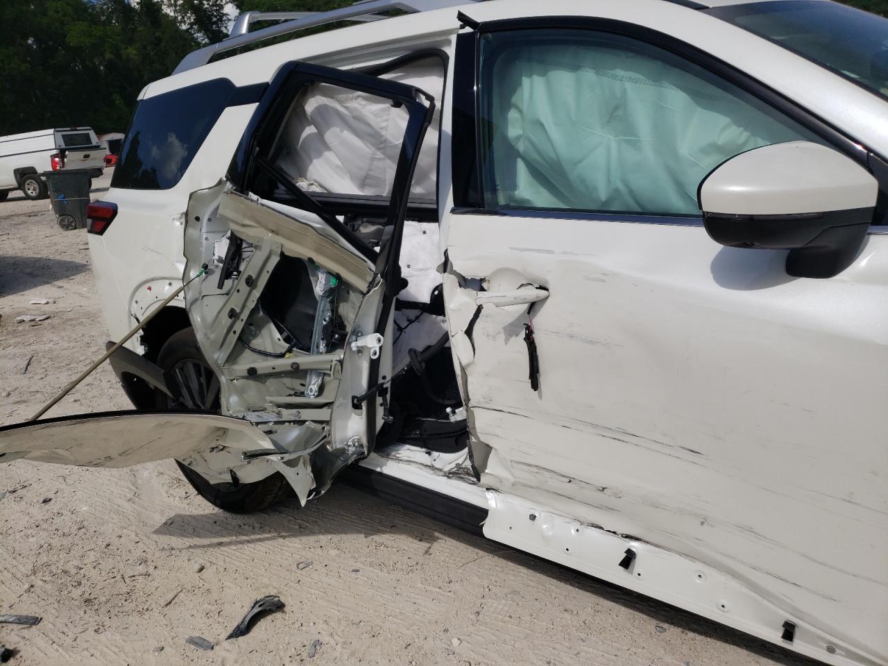 Photo 9 from auction – 2022 NISSAN PATHFINDER with VIN 5N1DR3CB3NC209546