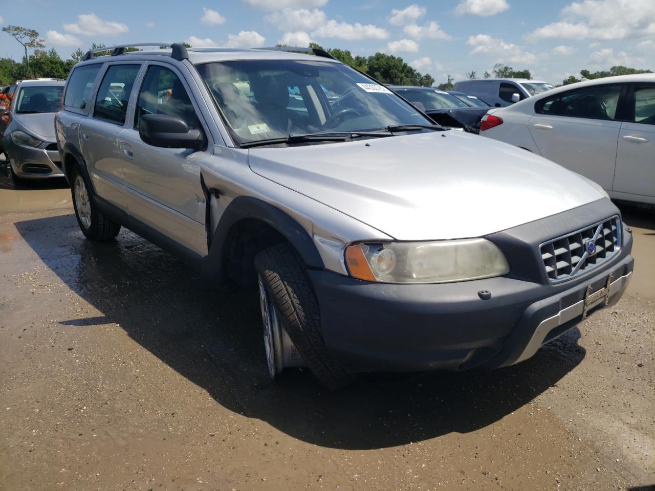 VOLVO XC70 2005 with VIN YV1SZ592651204751 - Photo from auction