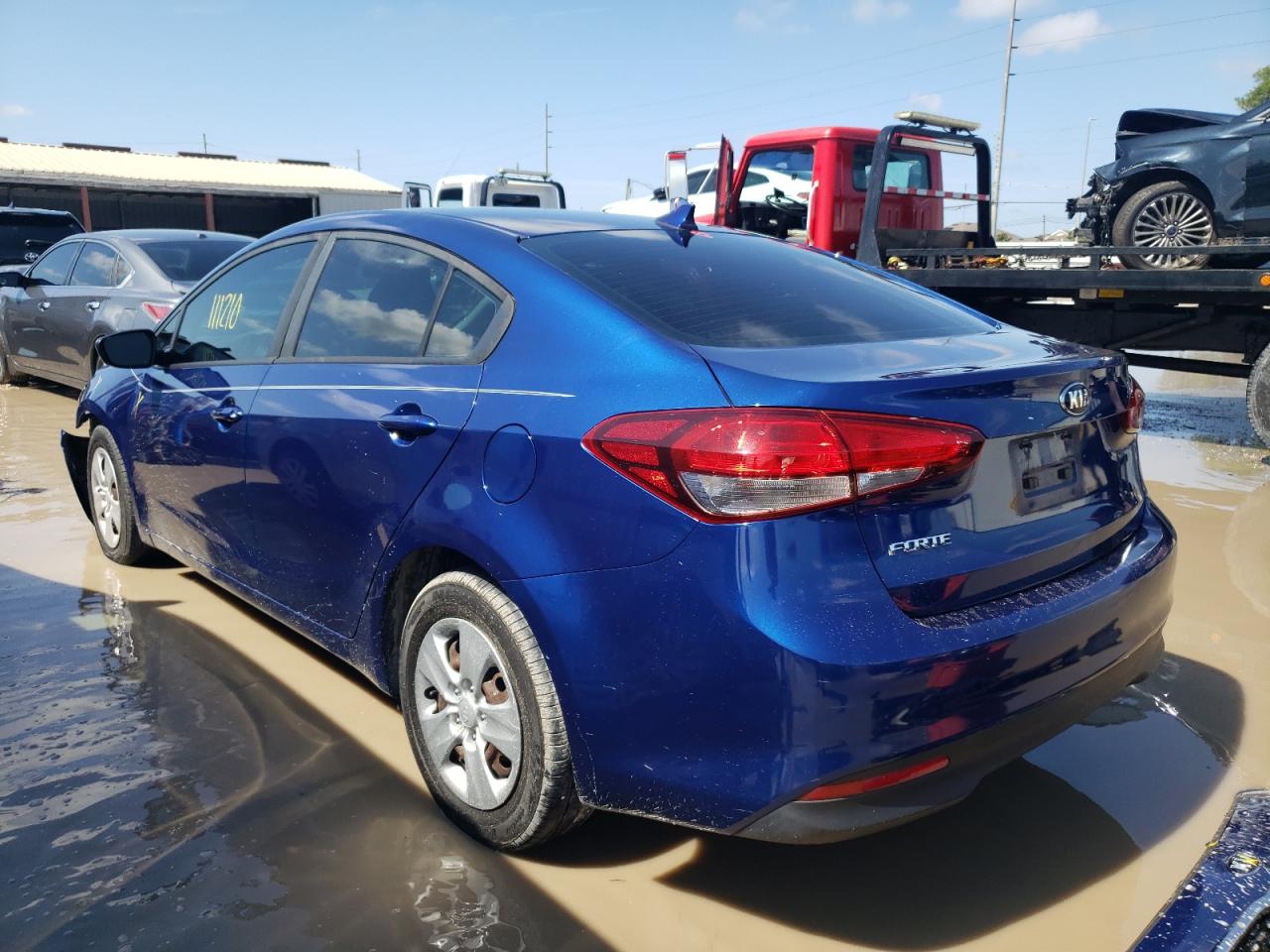 Photo 3 from auction – 2017 KIA FORTE LX with VIN 3KPFK4A74HE152809
