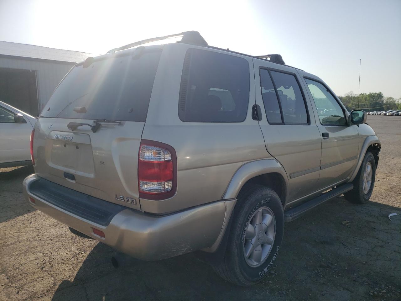 Photo 4 from auction – 2001 NISSAN PATHFINDER with VIN JN8DR07X41W503950