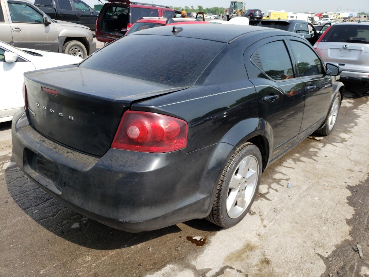 صورة رقم 4 من المزاد - 2011 DODGE AVENGER MA مع VIN 1B3BD1FBXBN561275