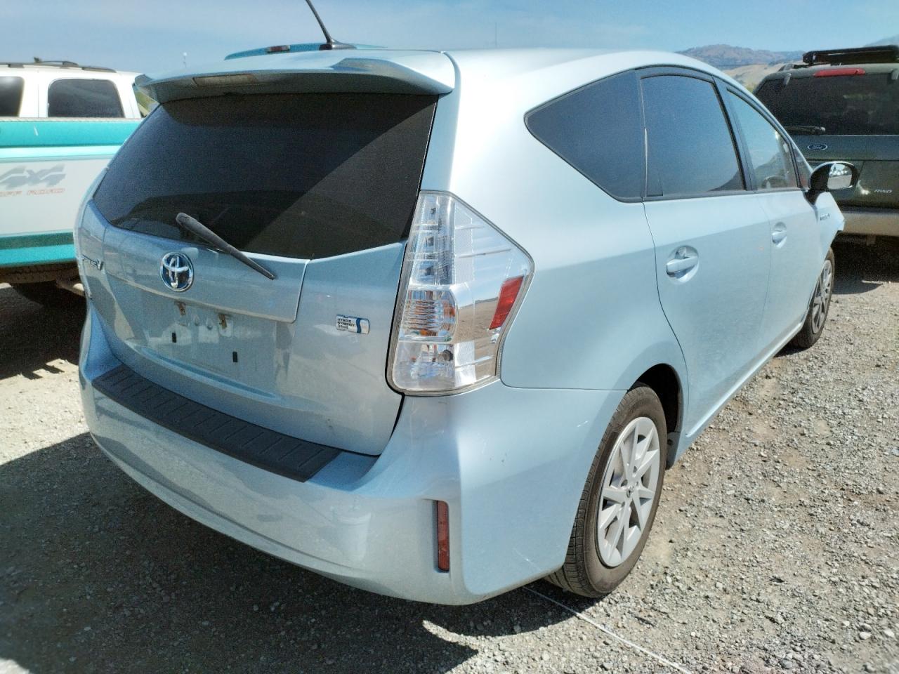 Photo 4 from auction – 2014 TOYOTA PRIUS V with VIN JTDZN3EU0E3328790