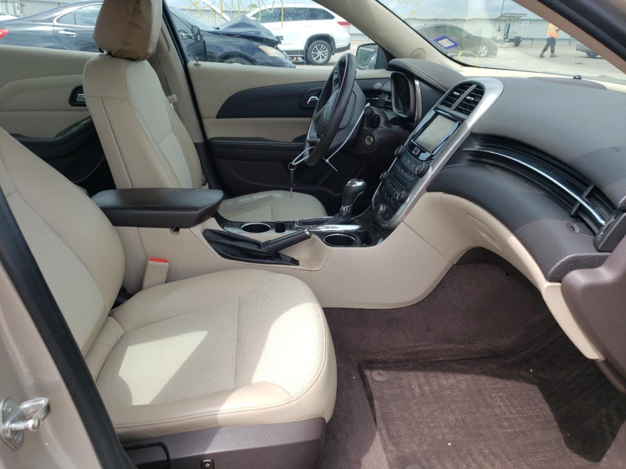 Photo 5 from auction – 2014 CHEVROLET MALIBU 1LT with VIN 1G11C5SL4EF167815