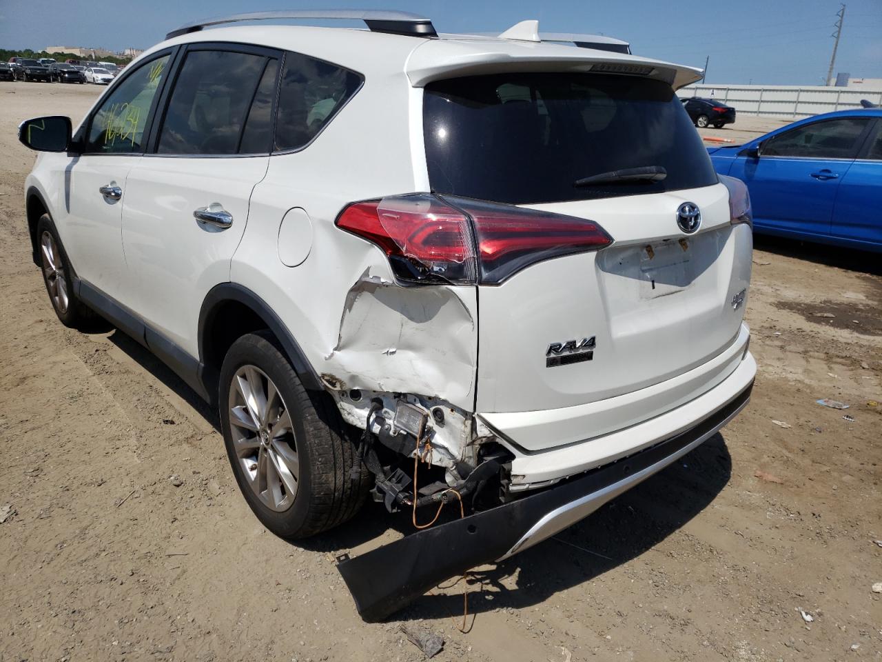 Photo 17 from auction – 2016 TOYOTA RAV4 LIMIT with VIN 2T3DFREVXGW415731