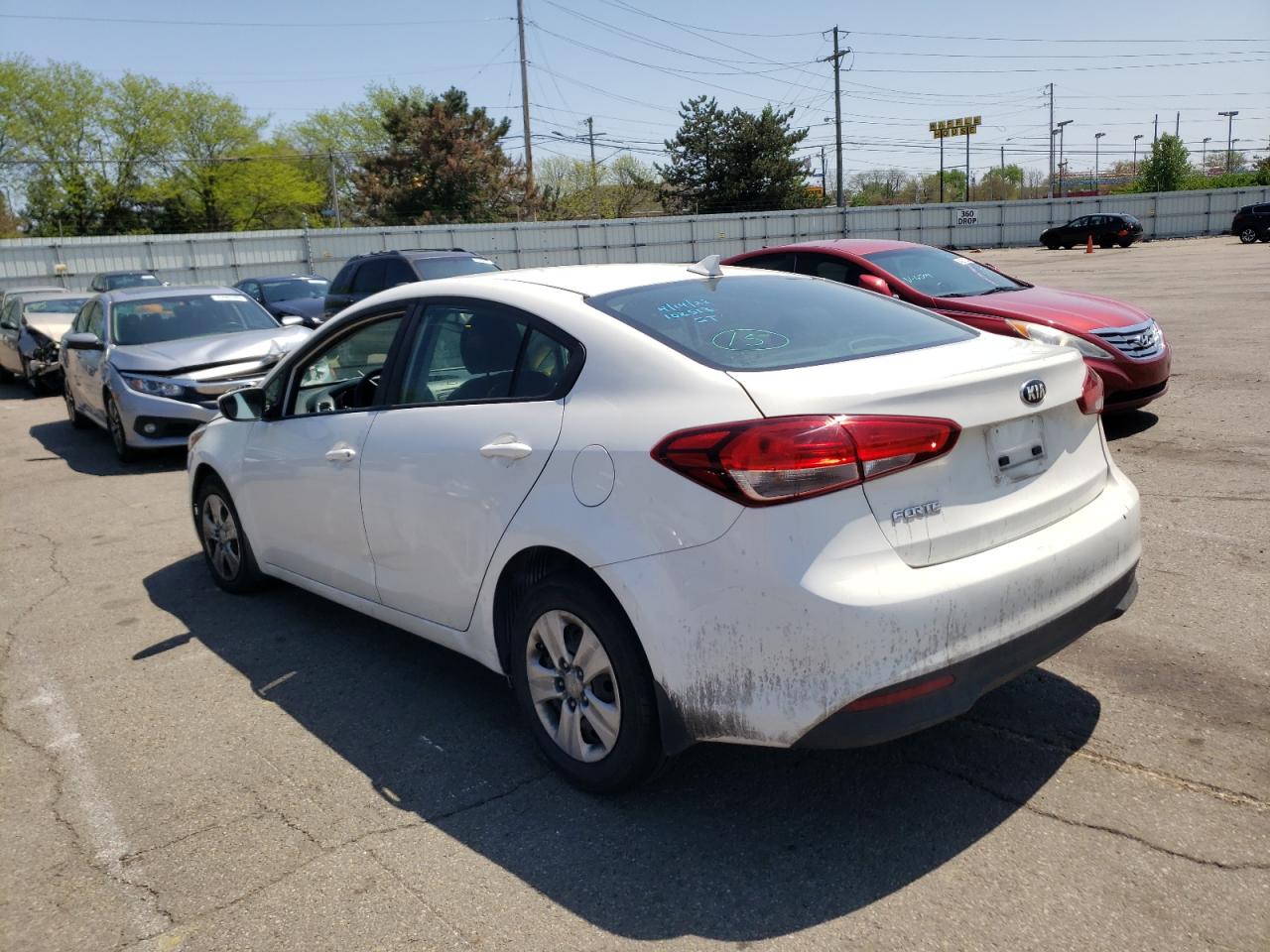 Photo 16 from auction – 2017 KIA FORTE LX with VIN 3KPFK4A78HE102513
