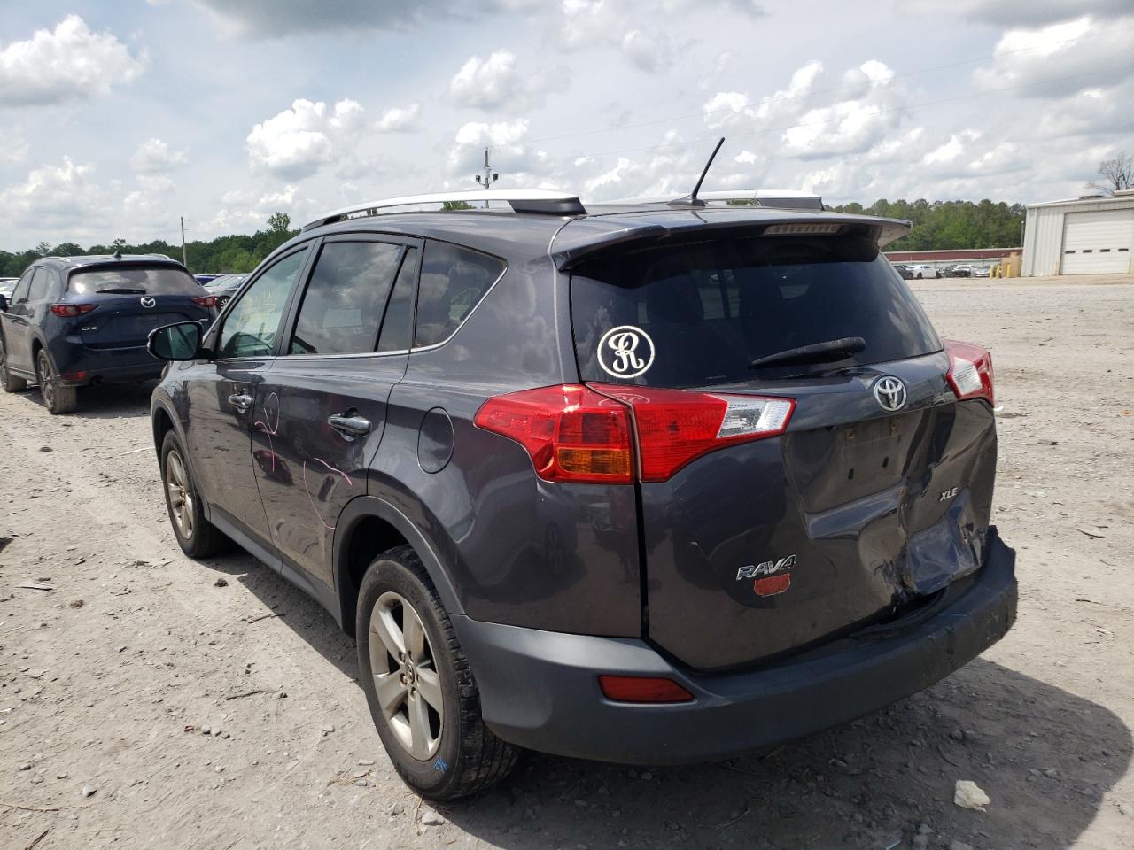 Photo 3 from auction – 2015 TOYOTA RAV4 XLE with VIN 2T3WFREV8FW200503
