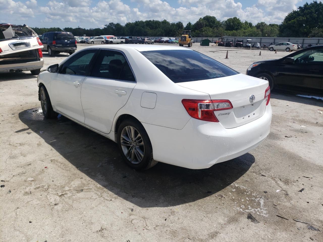 Photo 3 from auction – 2013 TOYOTA CAMRY L with VIN 4T1BF1FK4DU641345