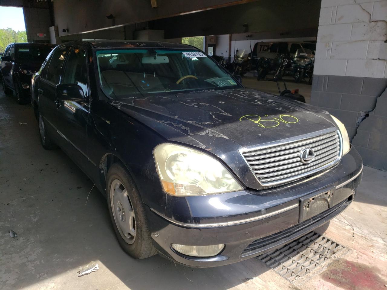 LEXUS LS 430 2002 with VIN JTHBN30F620062679 - Photo from auction