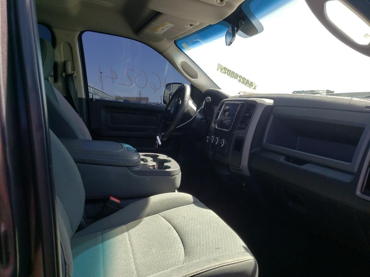 Photo 5 from auction – 2014 RAM 1500 ST with VIN 1C6RR7KT3ES203500