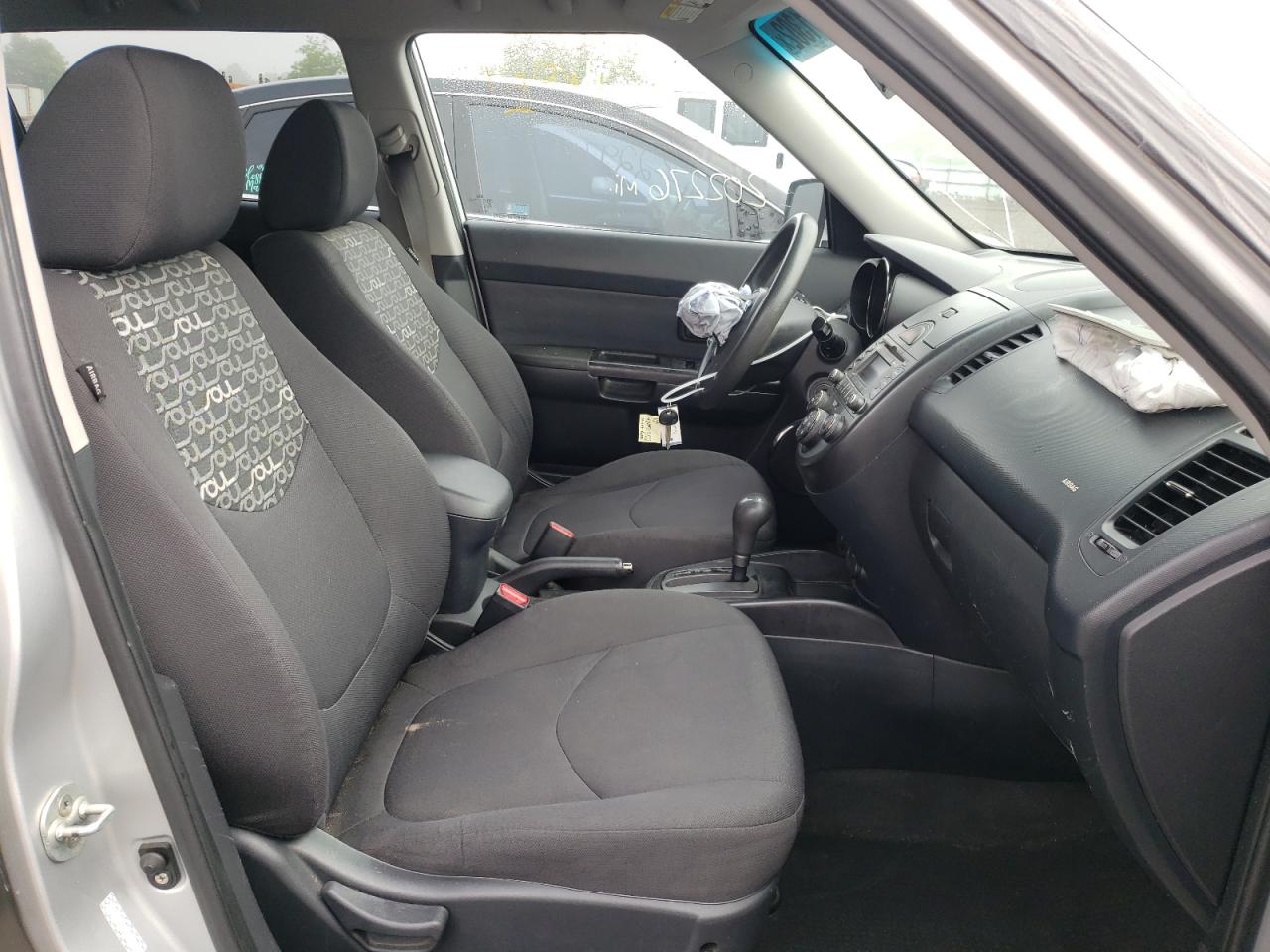 Photo 5 from auction – 2010 KIA SOUL + with VIN KNDJT2A24A7117001