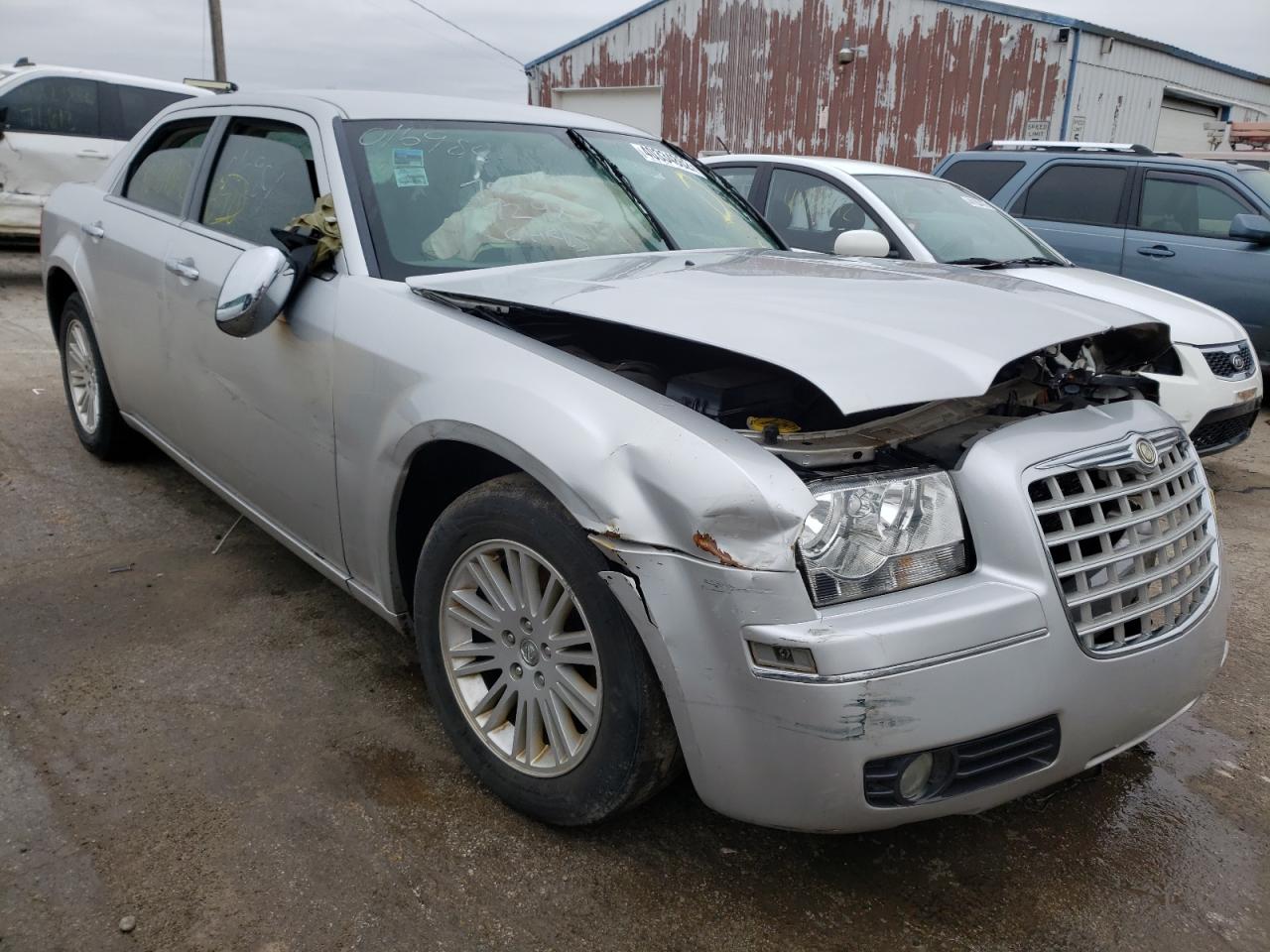 CHRYSLER 300 TOURIN 2010 with VIN 2C3CA4CD6AH297728 - Photo from auction