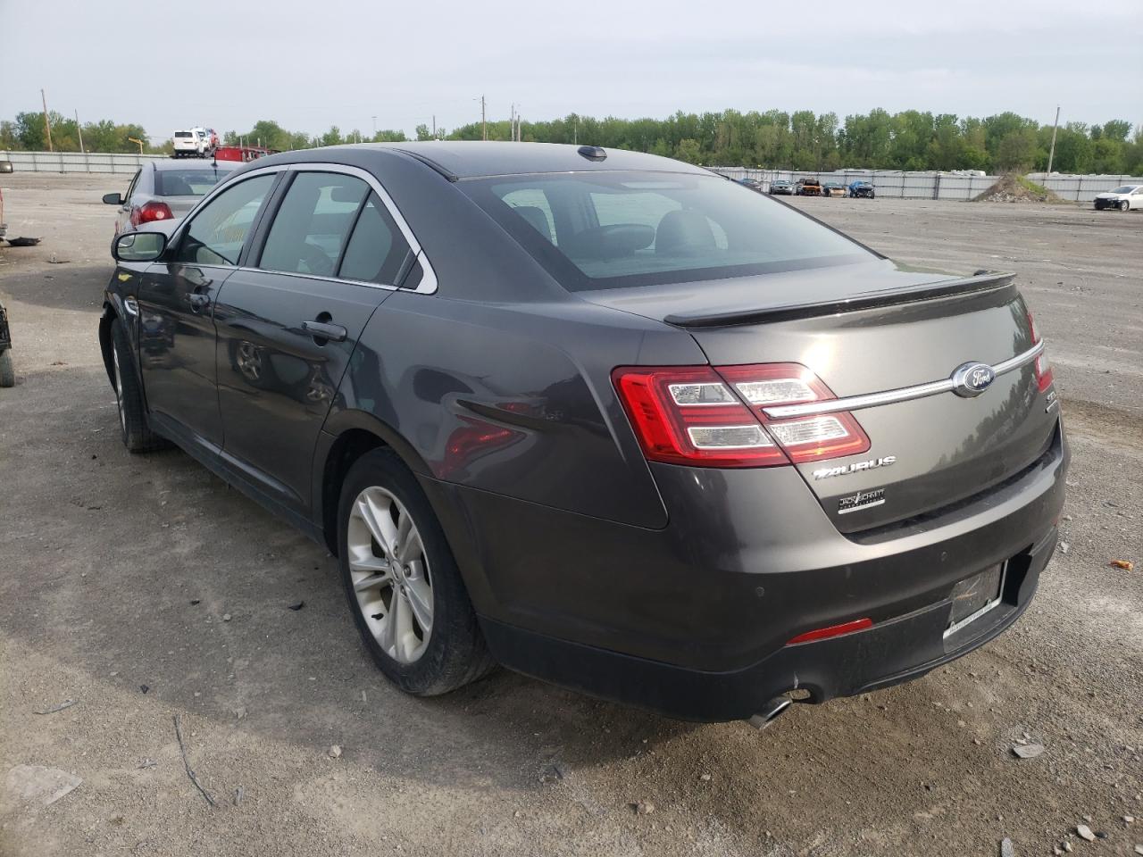 Photo 3 from auction – 2017 FORD TAURUS SEL with VIN 1FAHP2E88HG120680