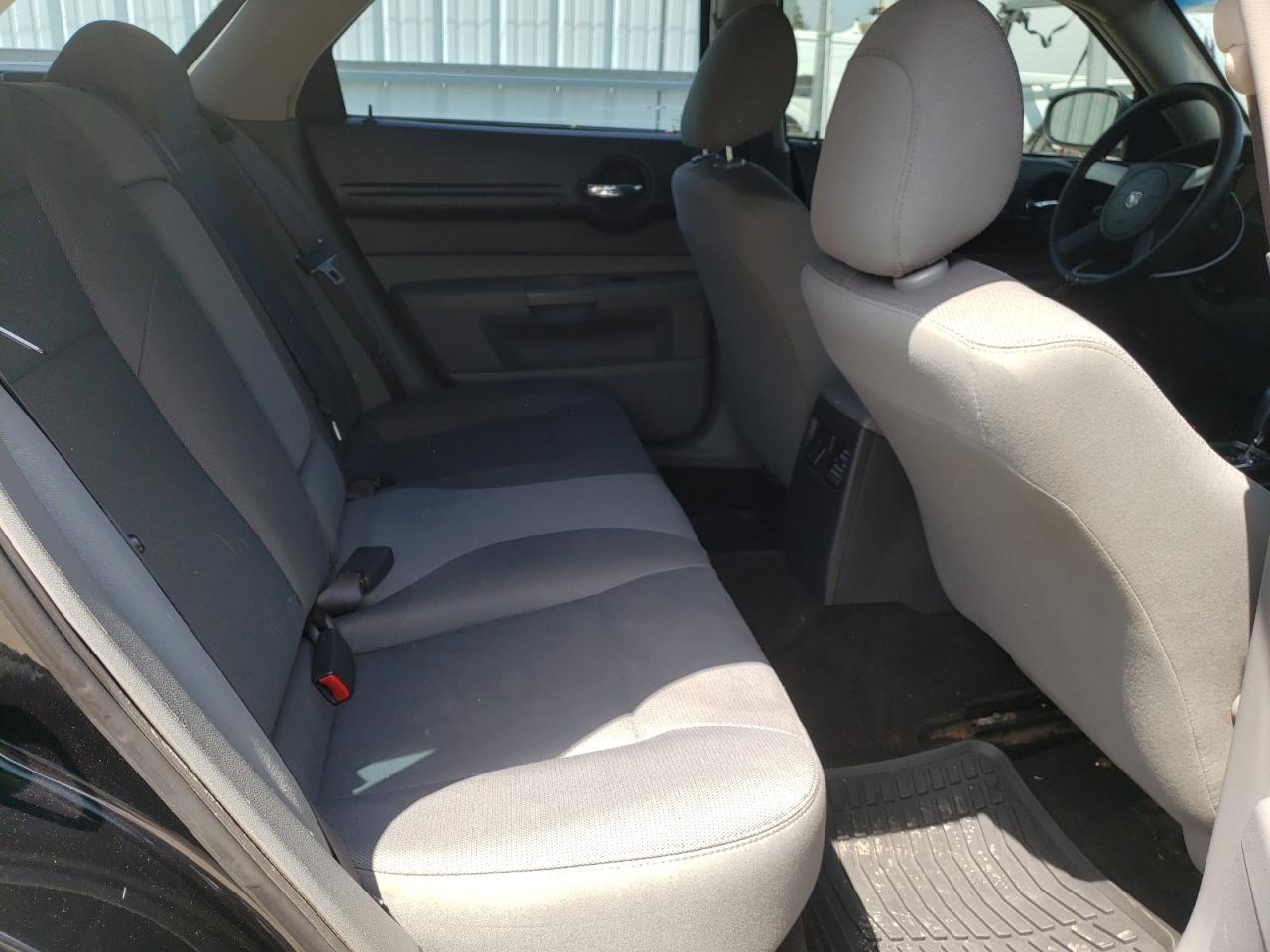 Photo 6 from auction – 2005 DODGE MAGNUM with VIN 2D4FV48T55H669078