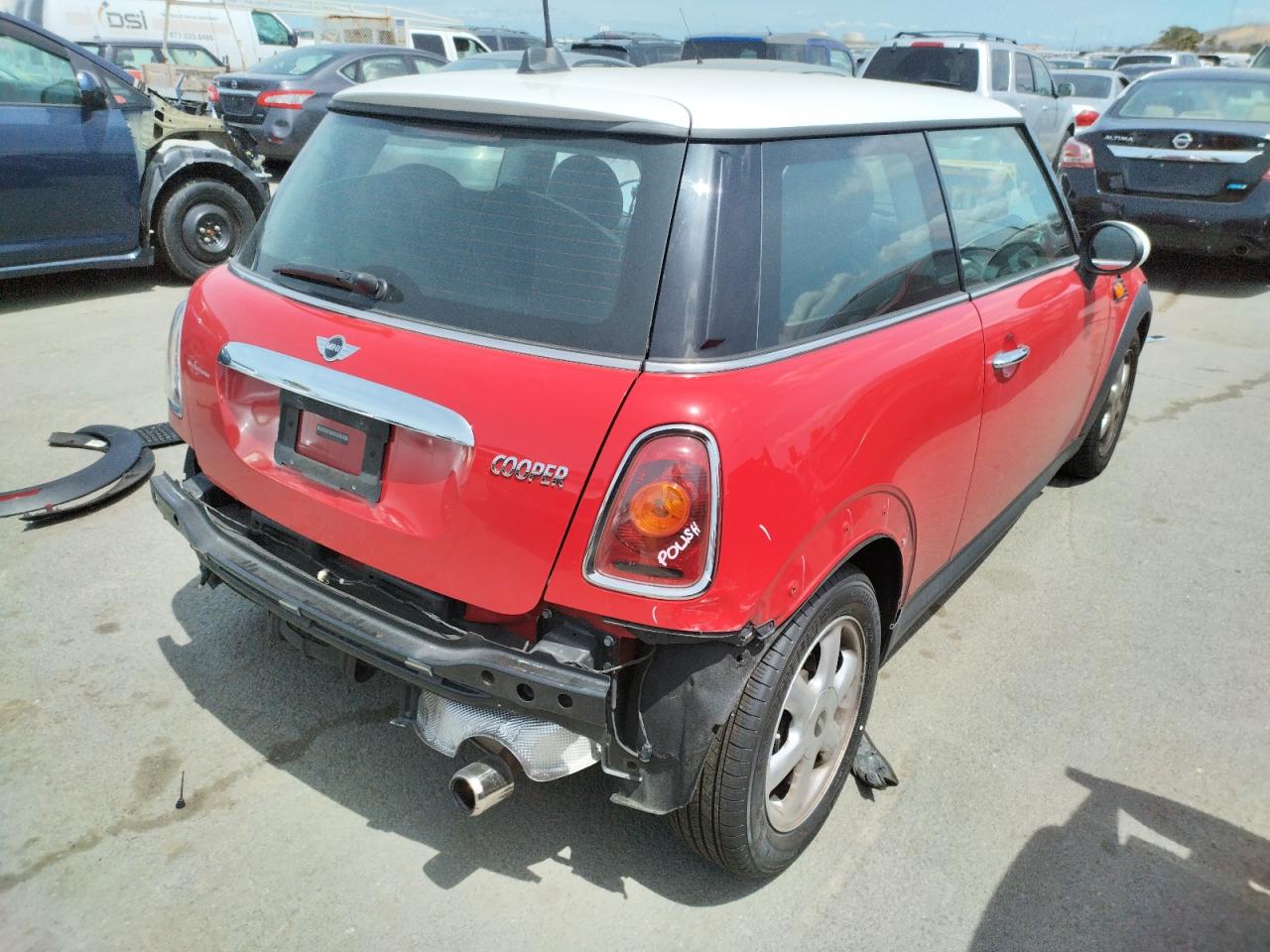 Photo 4 from auction – 2007 MINI COOPER with VIN WMWMF33517TT58464