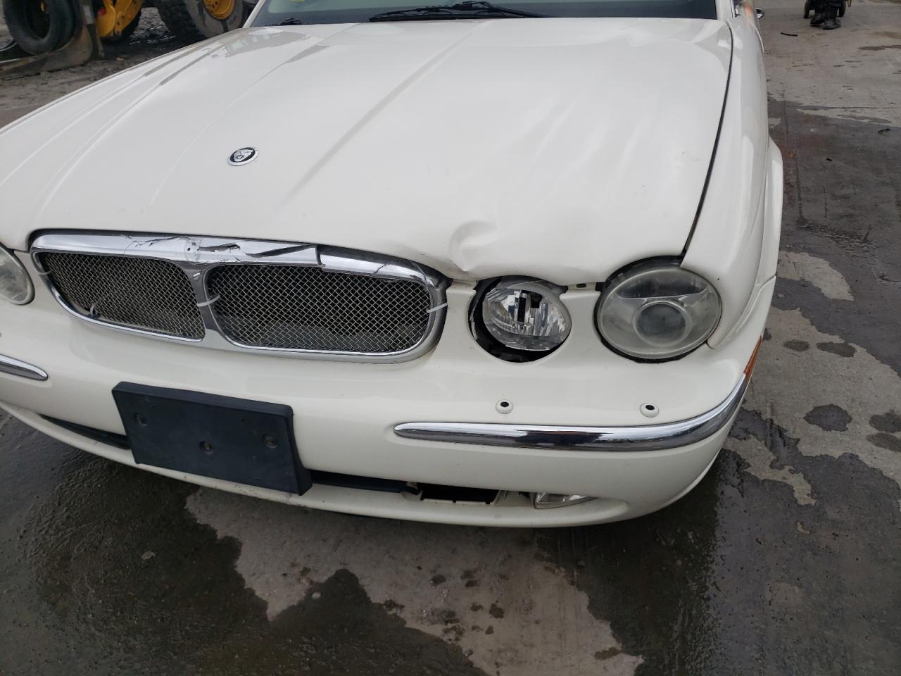 Photo 9 from auction – 2007 JAGUAR XJ8 L with VIN SAJWA79B57SH12771