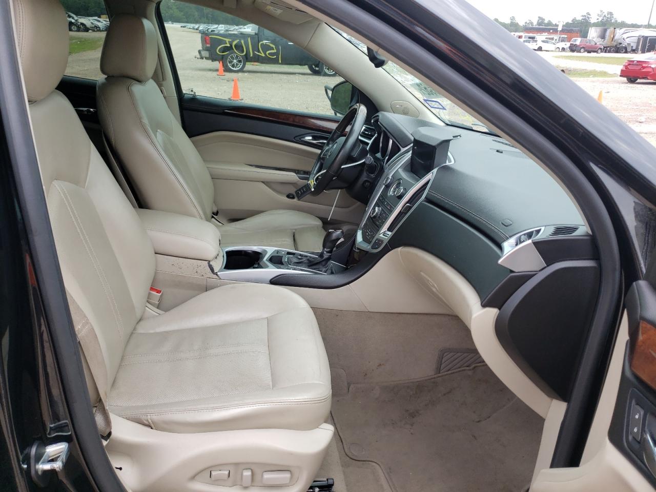 Photo 5 from auction – 2012 CADILLAC SRX LUXURY with VIN 3GYFNAE30CS511669