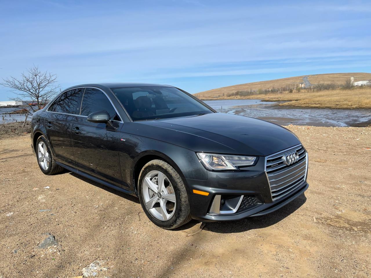 AUDI A4 PREMIUM 2019 with VIN WAUDNAF47KN020087 - Photo from auction