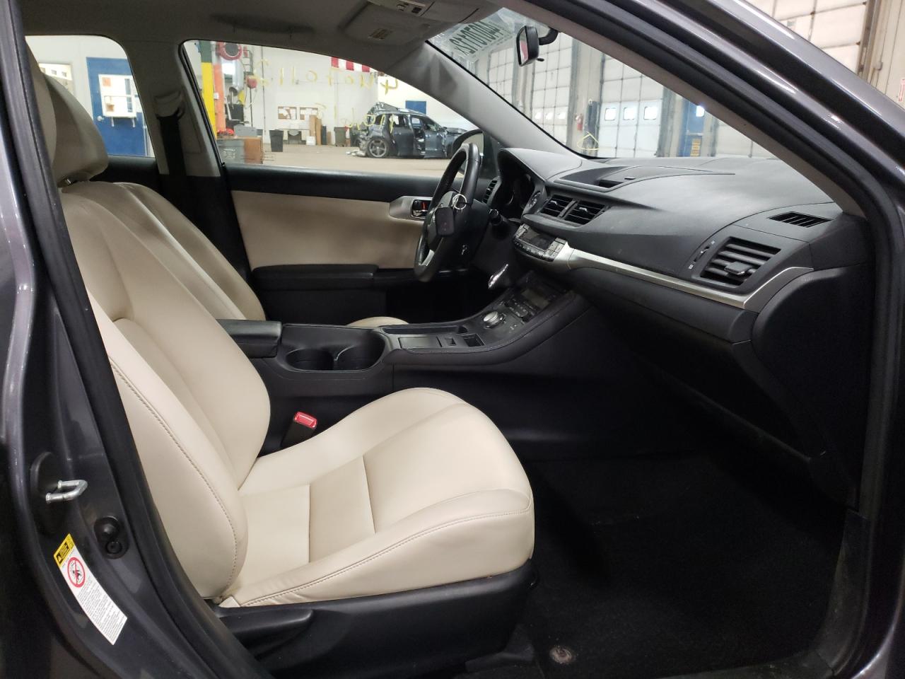 Photo 5 from auction – 2012 LEXUS CT 200 with VIN JTHKD5BH9C2096439