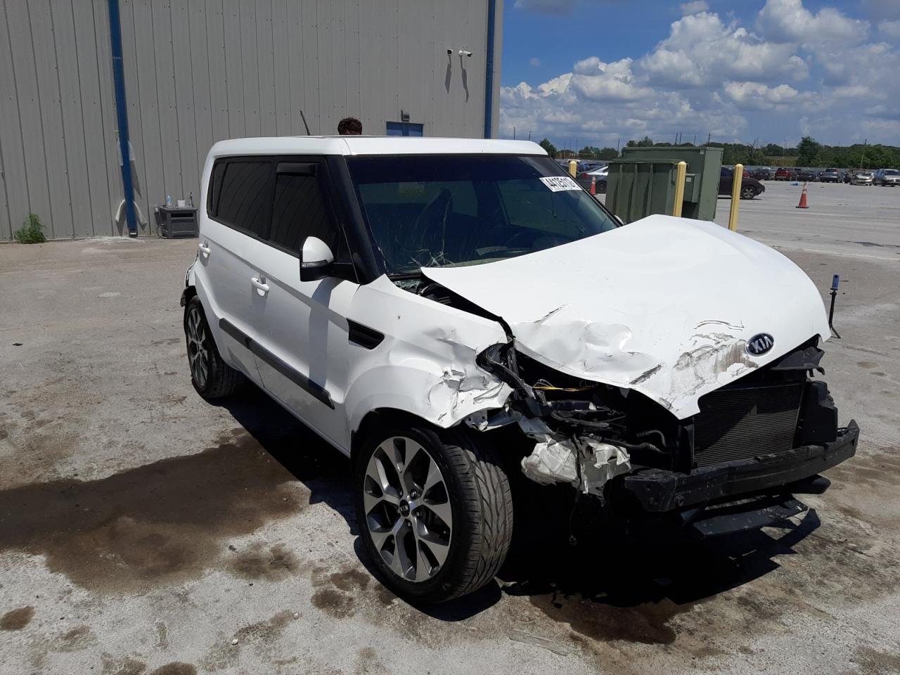 KIA SOUL + 2013 with VIN KNDJT2A61D7640290 - Photo from auction