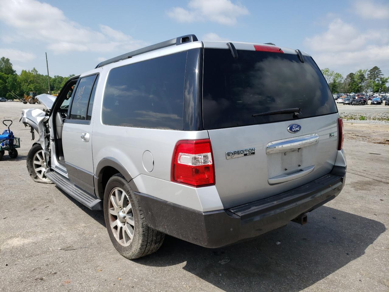 Photo 3 from auction – 2011 FORD EXPEDITION with VIN 1FMJK1H54BEF34141