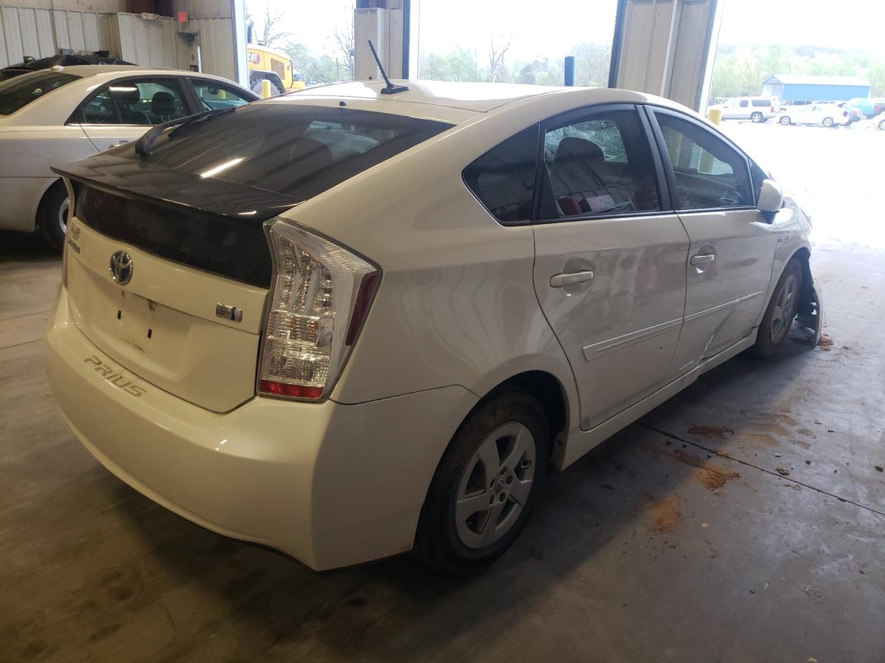 Photo 4 from auction – 2011 TOYOTA PRIUS with VIN JTDKN3DU0B0297637