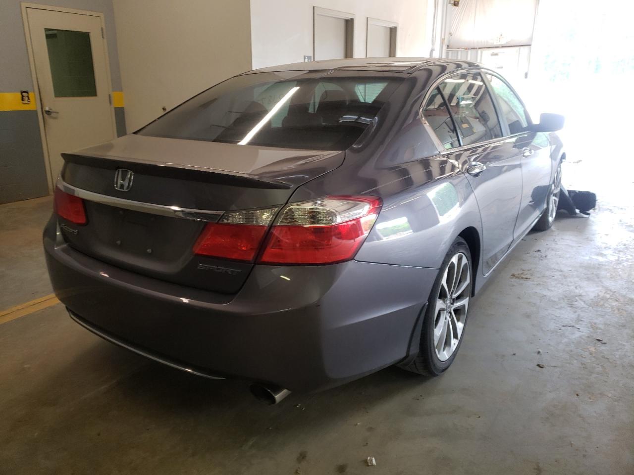 Photo 4 from auction – 2013 HONDA ACCORD SPO with VIN 1HGCR2F55DA072900