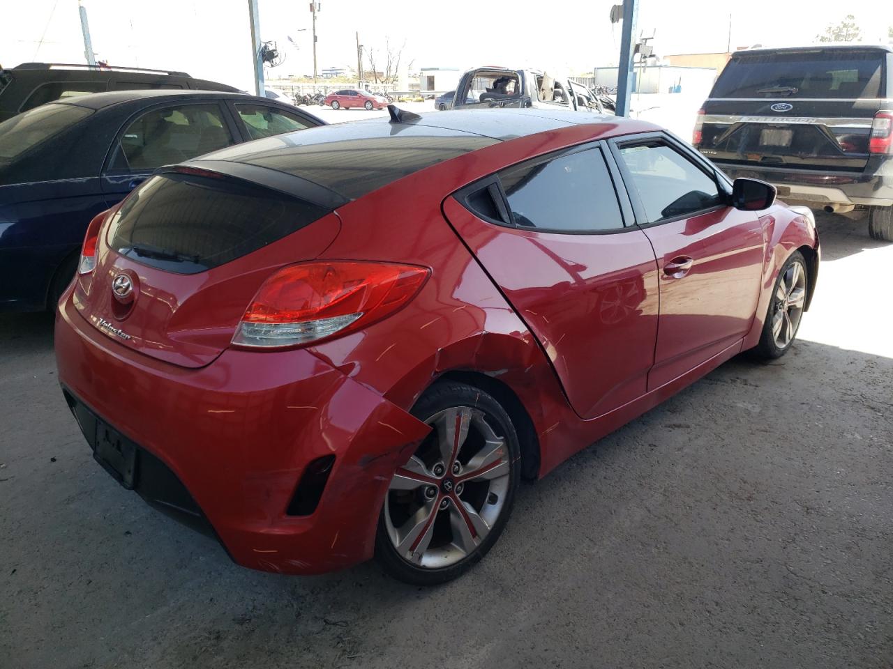 Photo 4 from auction – 2013 HYUNDAI VELOSTER with VIN KMHTC6AD1DU124359