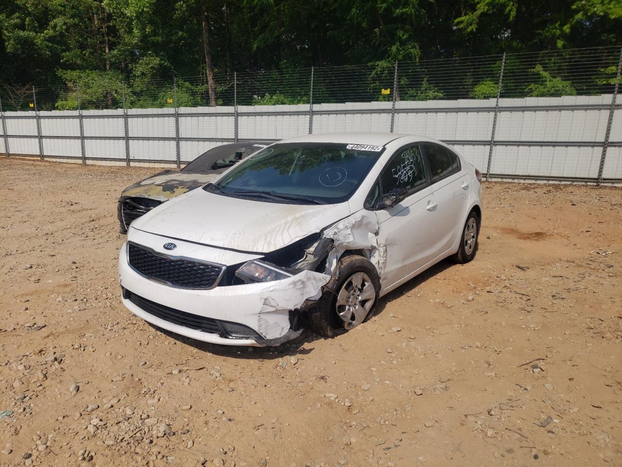 Photo 2 from auction – 2018 KIA FORTE LX with VIN 3KPFK4A78JE166489