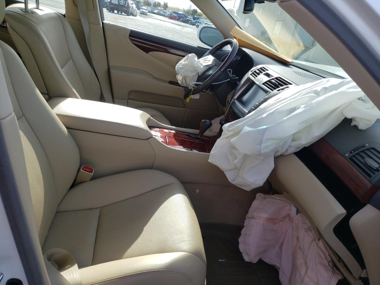 Photo 5 from auction – 2008 LEXUS LS 460 with VIN JTHBL46F185080666