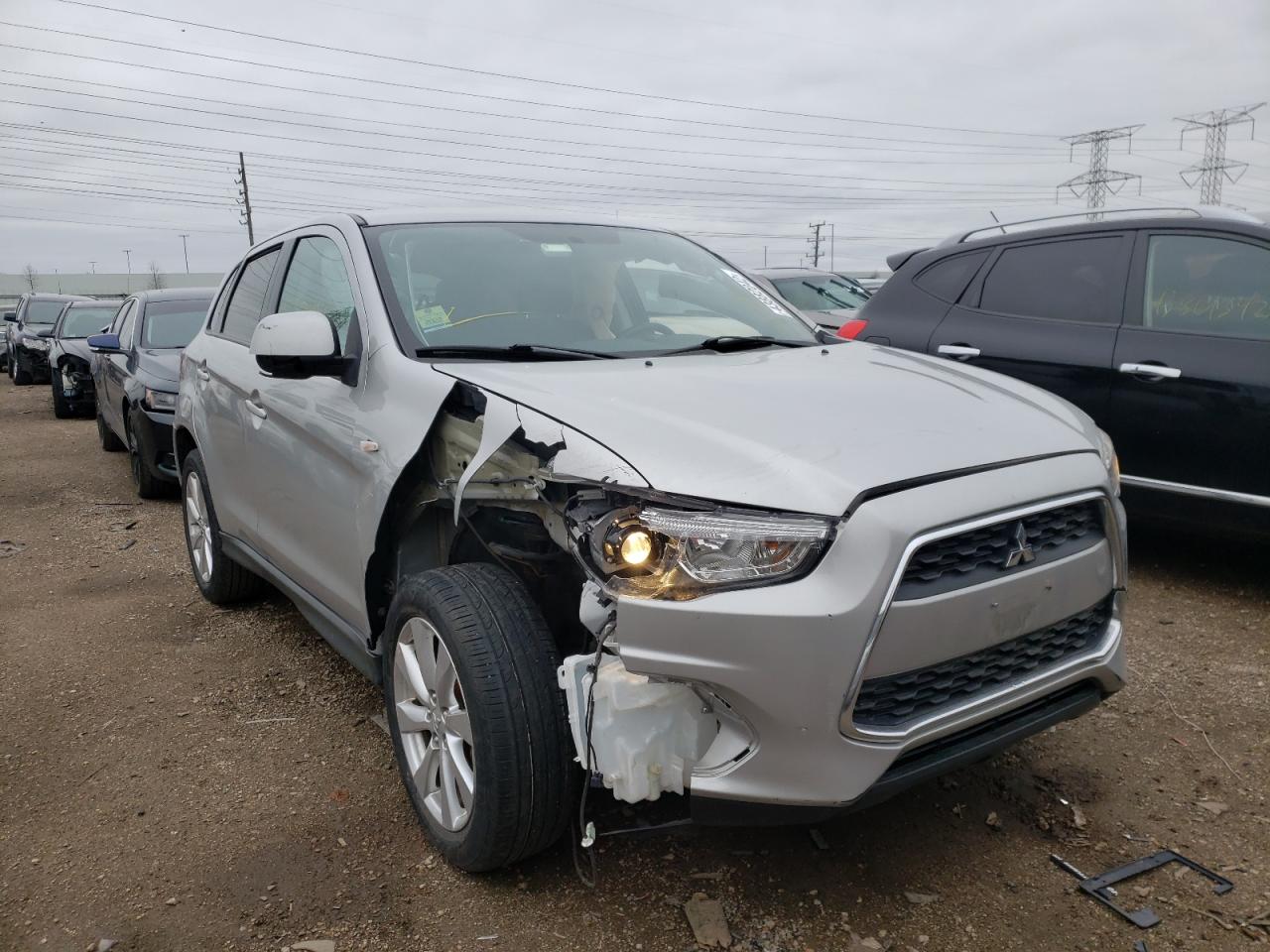 MITSUBISHI OUTLANDER 2015 con VIN 4A4AP3AU7FE008829 - Foto de la subasta