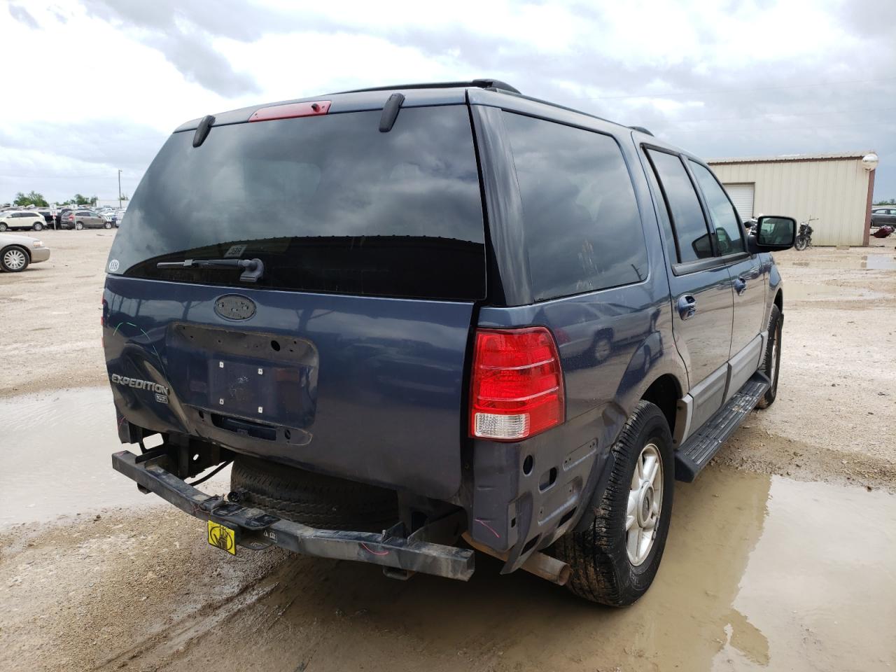 Photo 4 from auction – 2003 FORD EXPEDITION with VIN 1FMPU15L23LB44420