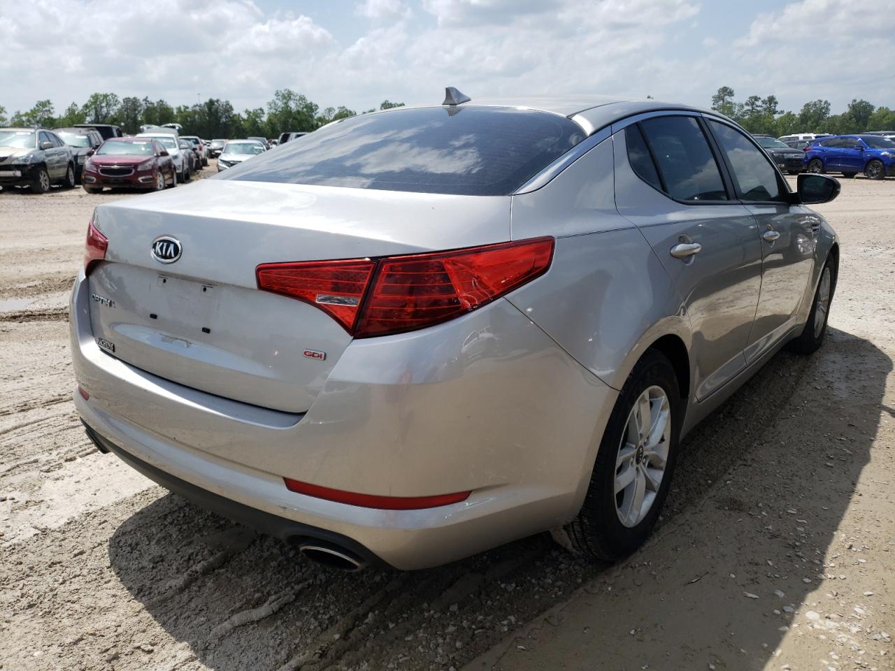 Photo 4 from auction – 2011 KIA OPTIMA LX with VIN KNAGM4A77B5081636