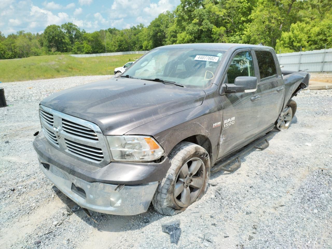 Photo 2 from auction – 2019 RAM 1500 CLASS with VIN 1C6RR7LTXKS536013