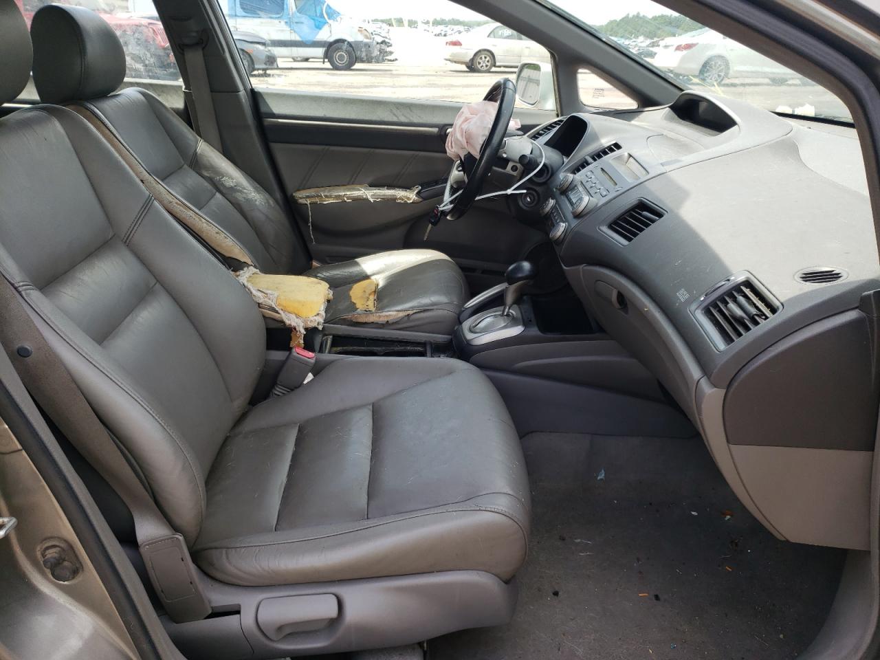 Photo 5 from auction – 2008 HONDA CIVIC EXL with VIN 2HGFA16998H333101