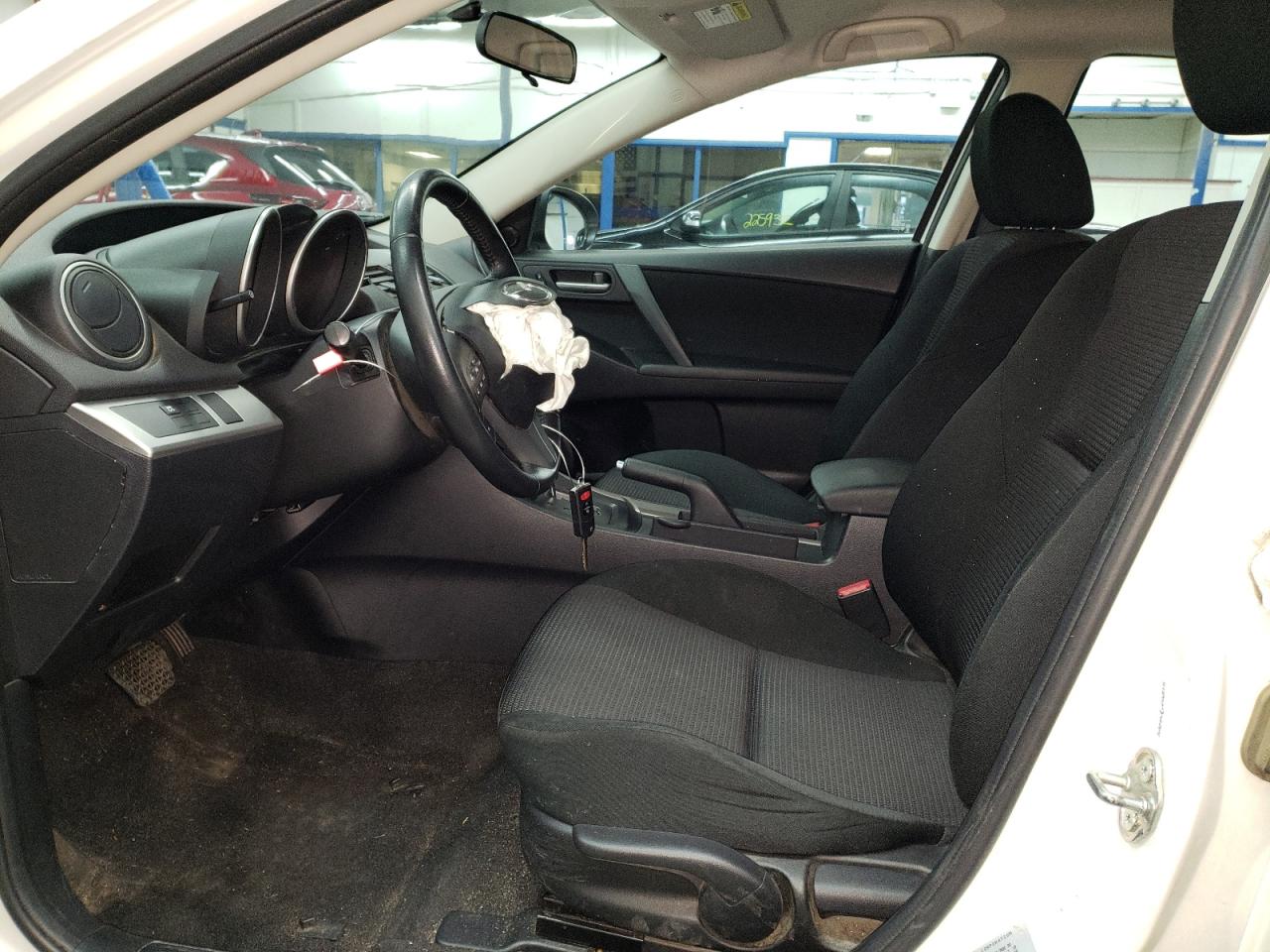 Photo 5 from auction – 2012 MAZDA 3 I with VIN JM1BL1L88C1572018