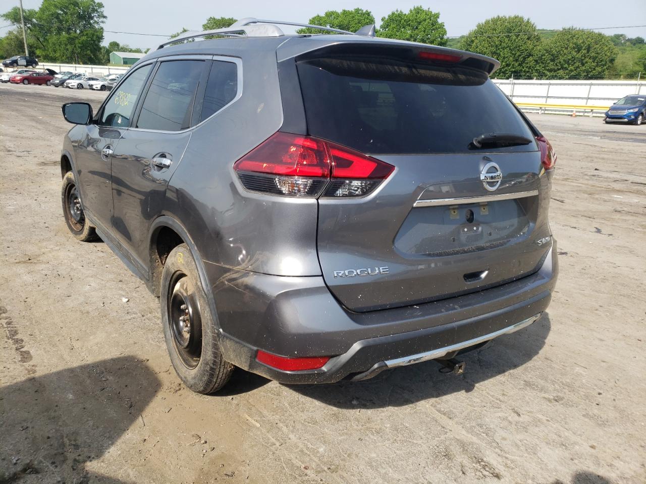 Photo 3 from auction – 2018 NISSAN ROGUE S with VIN KNMAT2MV8JP535390