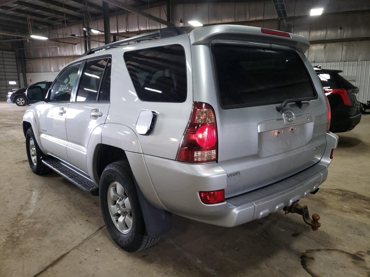 Photo 3 from auction – 2003 TOYOTA 4RUNNER SR with VIN JTEBU14R630015582
