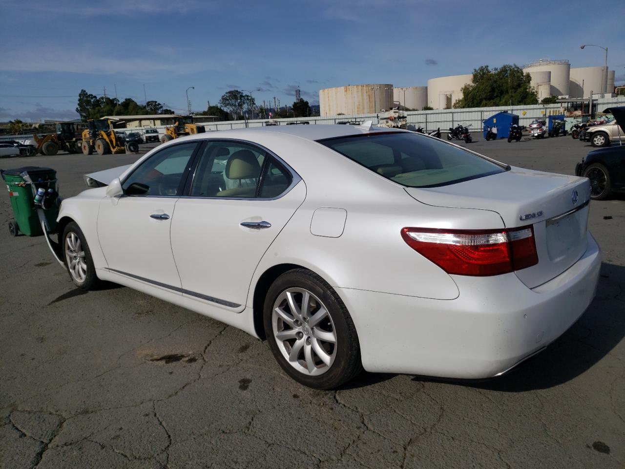 Photo 3 from auction – 2008 LEXUS LS 460 with VIN JTHBL46F185080666