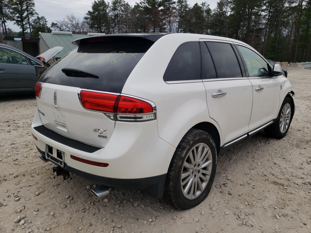 Photo 4 from auction – 2011 LINCOLN MKX with VIN 2LMDJ8JK1BBJ03216
