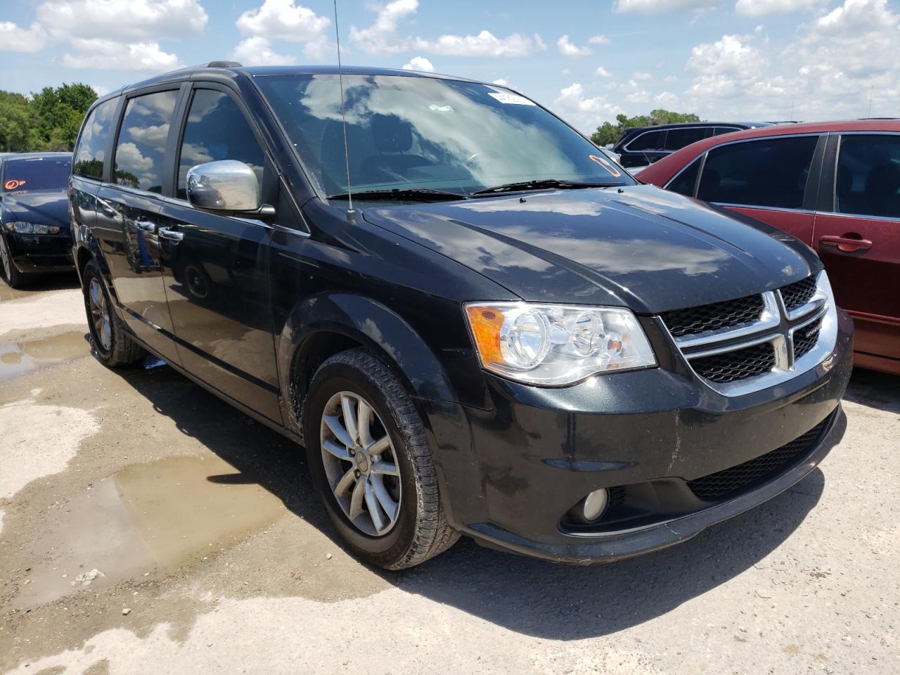 DODGE GRAND CARA 2019 with VIN 2C4RDGCG8KR726050 - Photo from auction