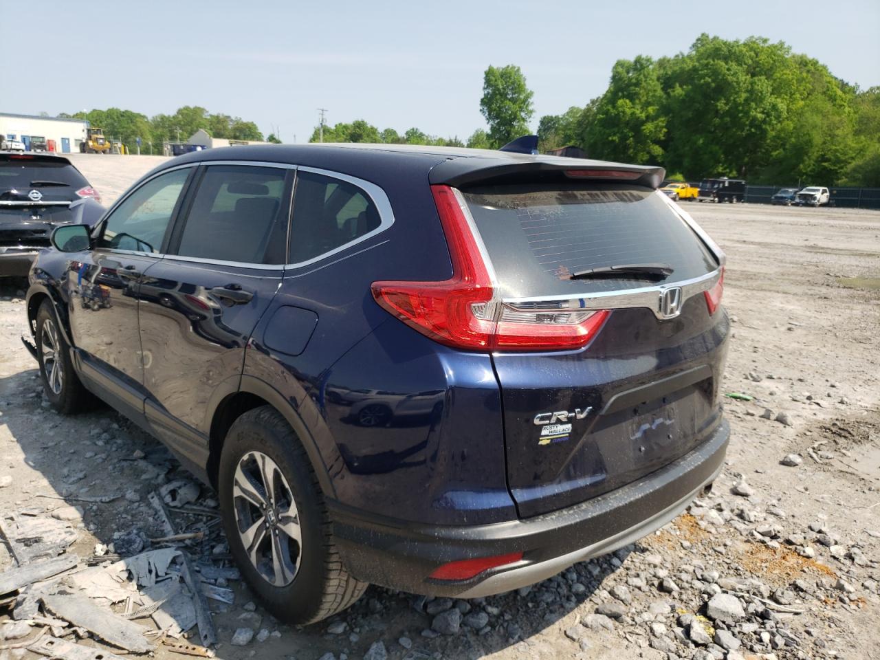 Photo 3 from auction – 2017 HONDA CR-V LX with VIN 7FARW5H37HE006851