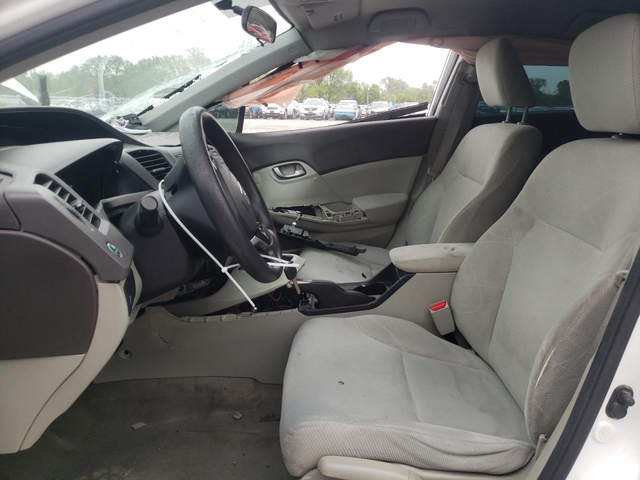 Photo 5 from auction – 2012 HONDA CIVIC LX with VIN 19XFB2F52CE030826