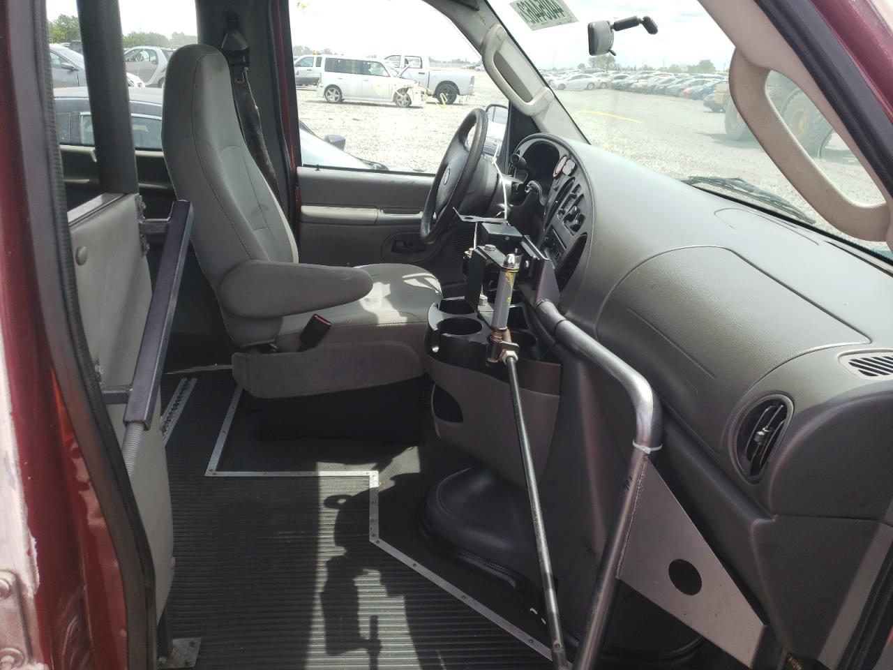 Photo 5 from auction – 2006 FORD ECONOLINE with VIN 1FTNS24L56HB15395