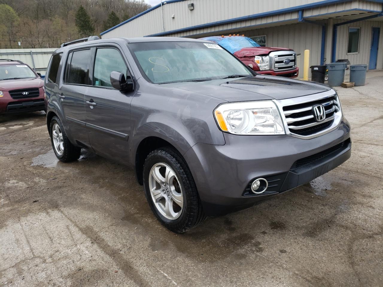 HONDA PILOT EXL 2015 with VIN 5FNYF4H57FB063129 - Photo from auction